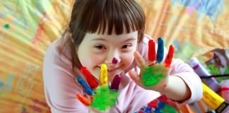Bimba con disabilità