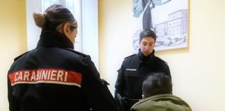 Carabinieri in ufficio