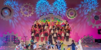 Medicina Coro al festival 2024 con coreografia Animnal Song