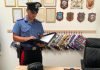 Carabiniere con pochette Chanel rubata